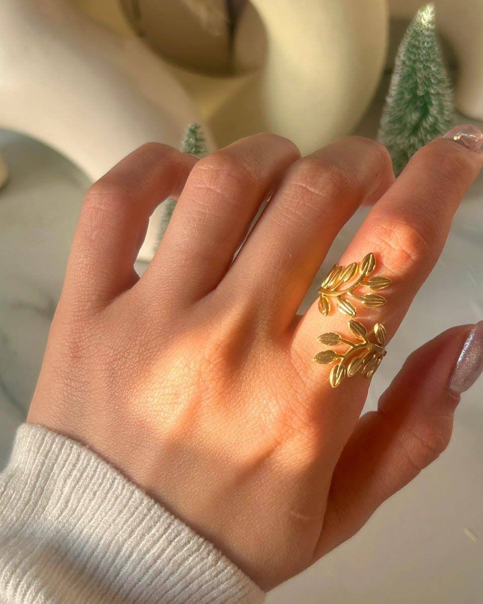 Olive branch / laurel leaf open ring