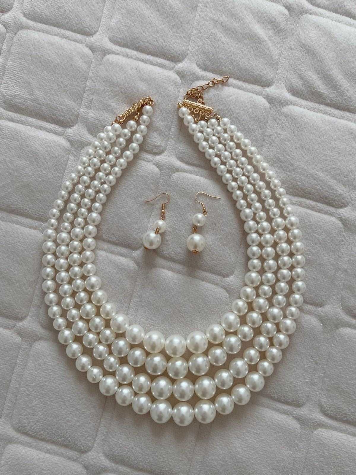Four-Strand Faux Pearl Necklace Set